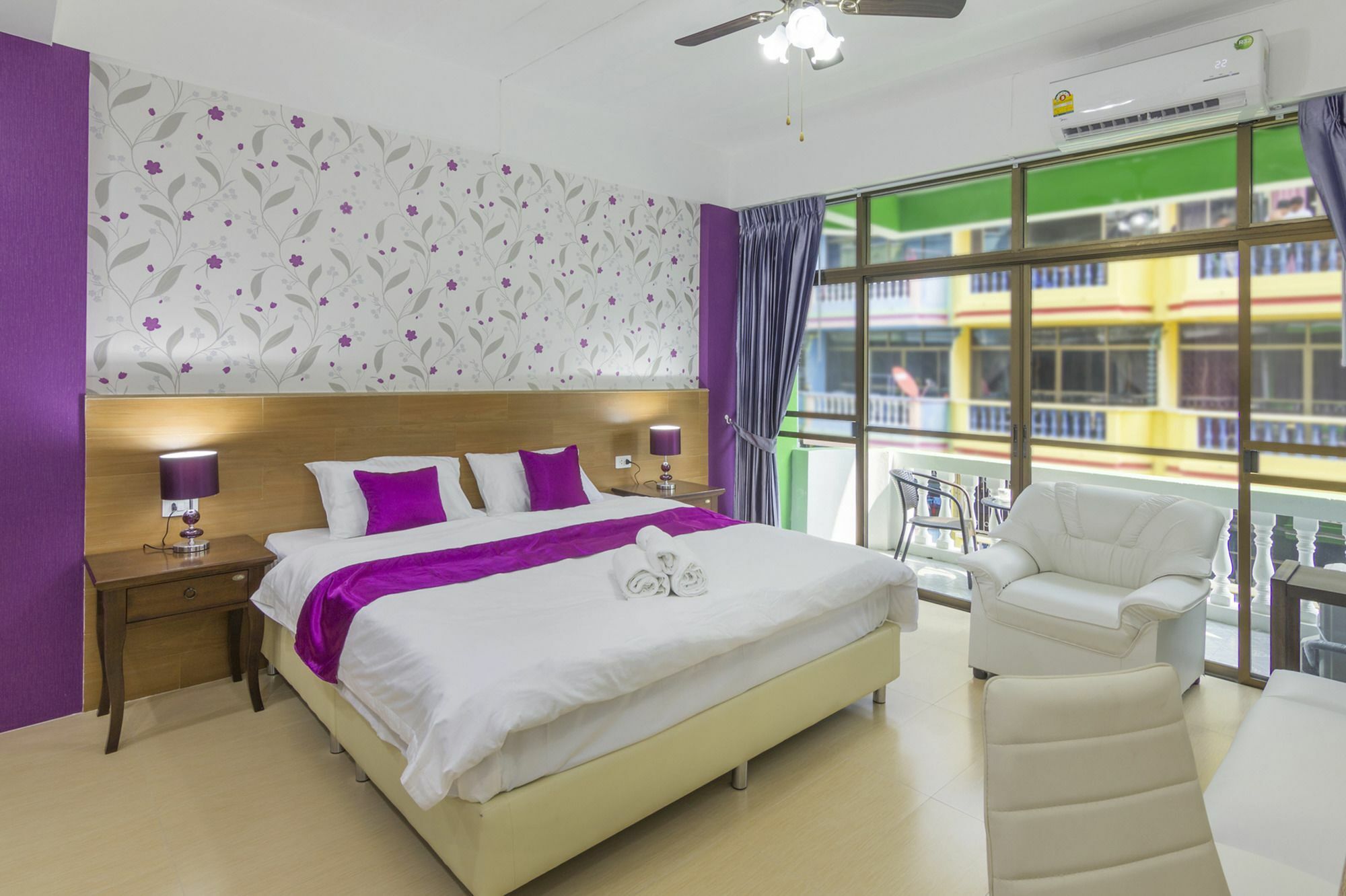 חוף ג'ומטיין Kontiki Guesthouse מראה חיצוני תמונה